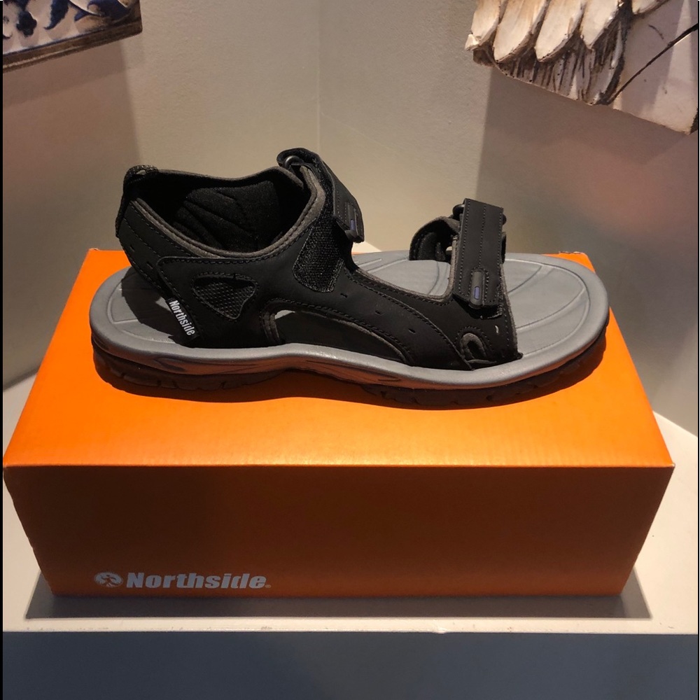 - Men’s NWT Northside Sandals  Black size 10